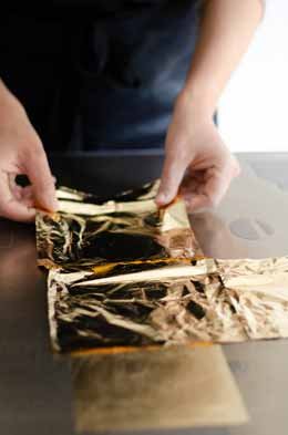 metal wallpaper gold