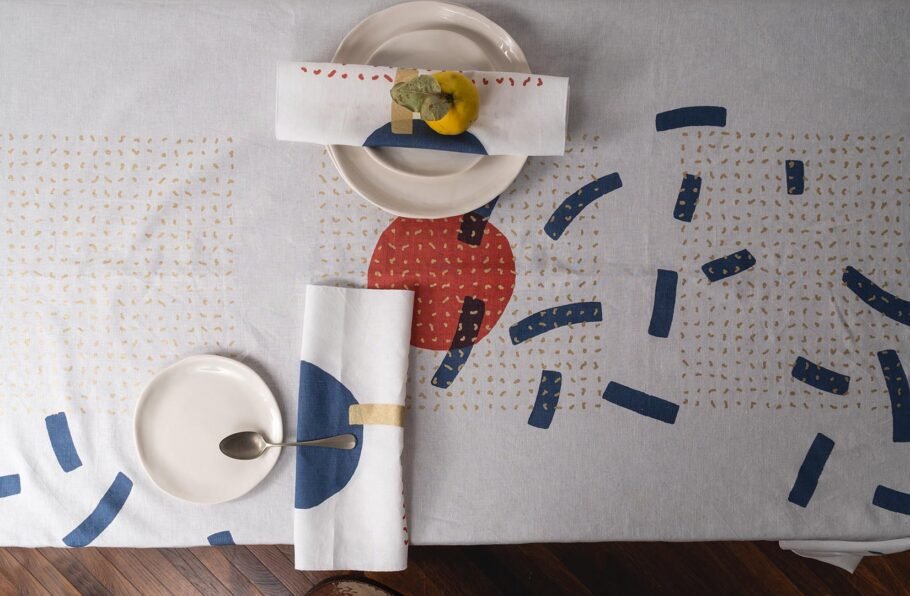 BOJA white tablecloth + napkins - Image 2
