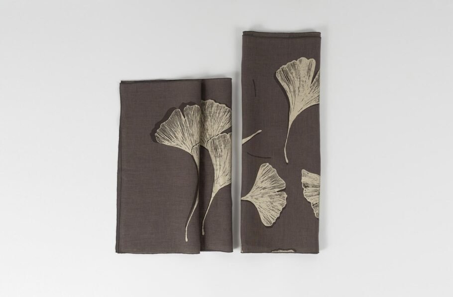 GINKGO taupe table runner + napkins - Image 3