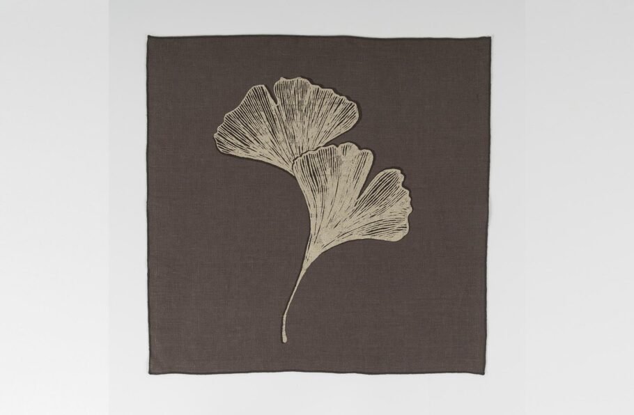 GINKGO taupe table runner + napkins - Image 4