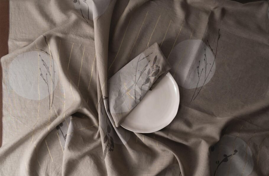 MARA beige tablecloth + napkins