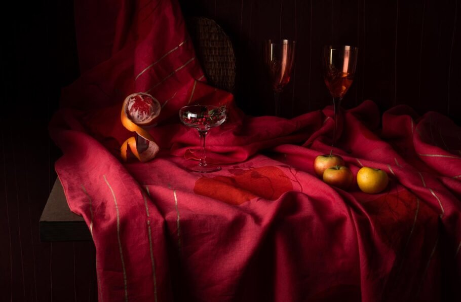 MARA coral tablecloth + napkins