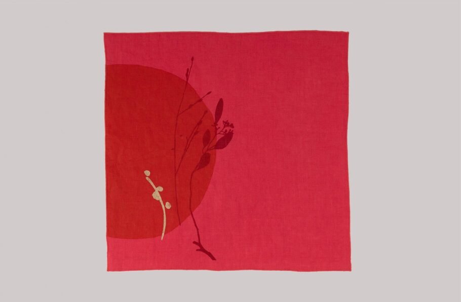 MARA coral table runner + napkins - Image 4