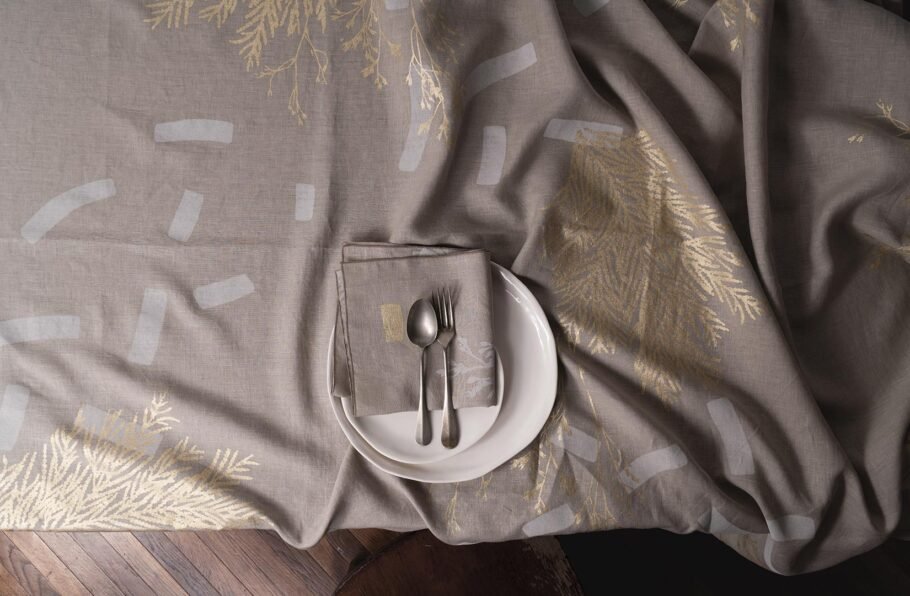 MILA beige tablecloth + napkins