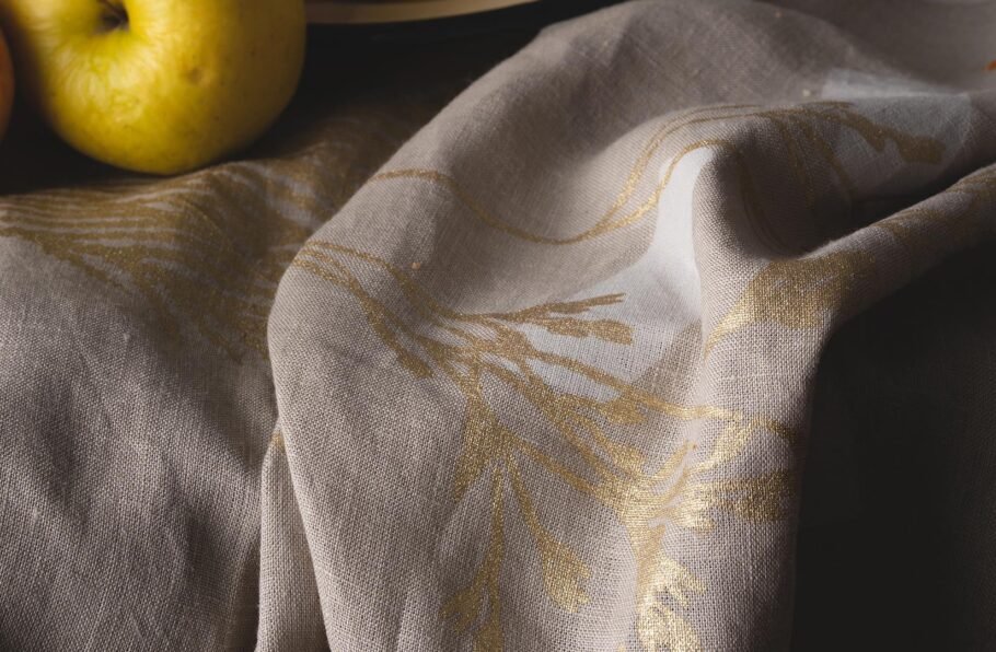 MILA beige tablecloth - Image 2