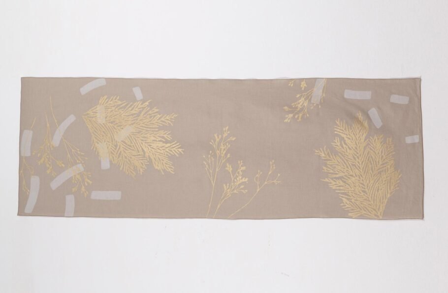 MILA beige table runner - Image 4