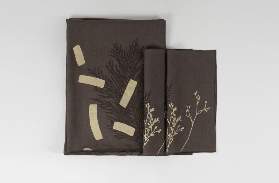 MILA taupe tablecloth + napkins - Image 3